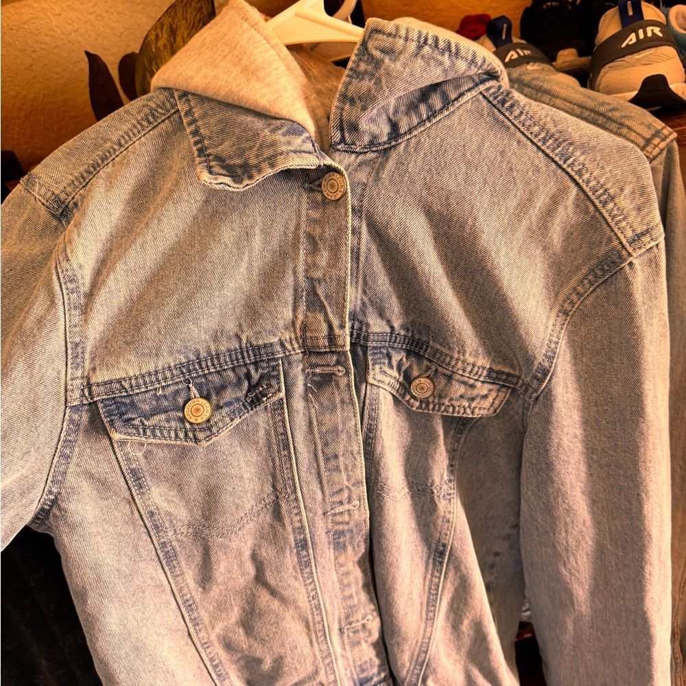 Arizona Jean Company Light Blue Denim Jacket
